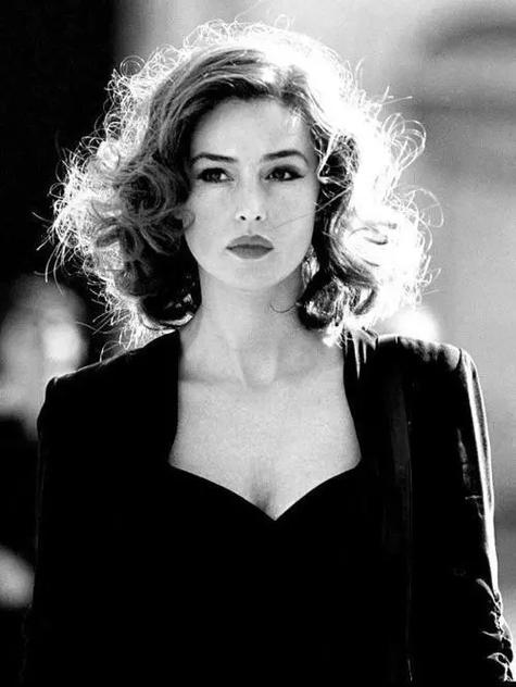 时尚女王莫妮卡第2季完结如何下载？手机电脑快速下载！